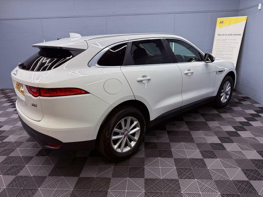 Jaguar F-Pace 2.0 D200 R-dynamic S Awd Red #67