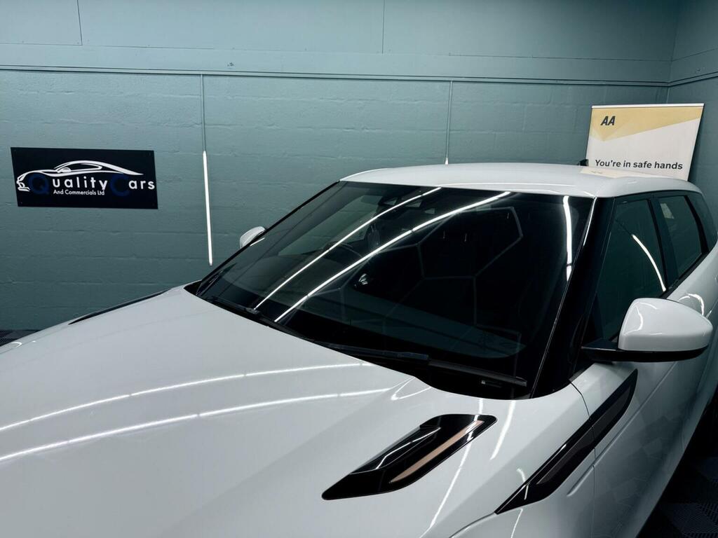 Land Rover Range Rover Evoque 2.0 D150 R-dynamic Fwd Euro 6 Ss SD70EBL White #5