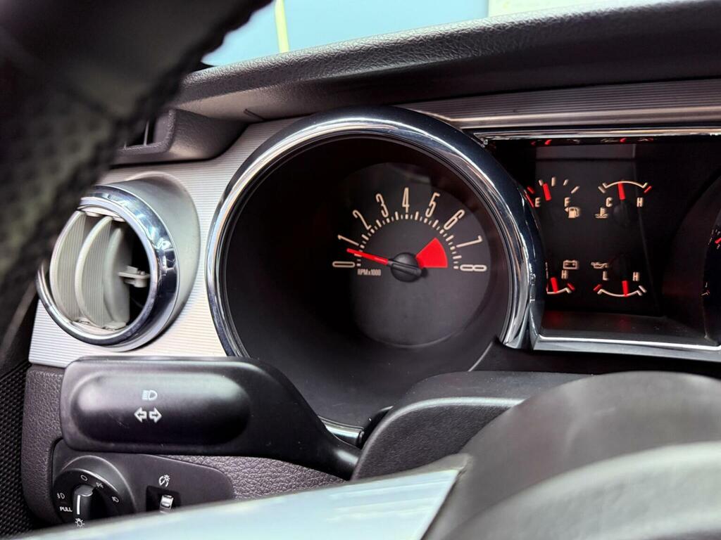 Ford Mustang 4.0 Black #22