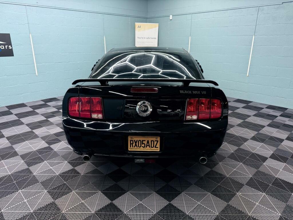 Ford Mustang 4.0 Black #62