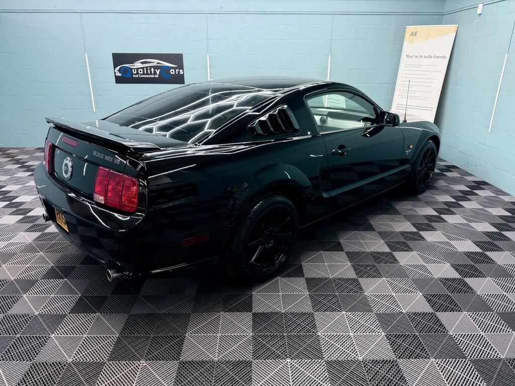 Ford Mustang 4.0 Black #61