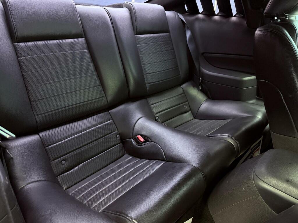 Ford Mustang 4.0 Black #30