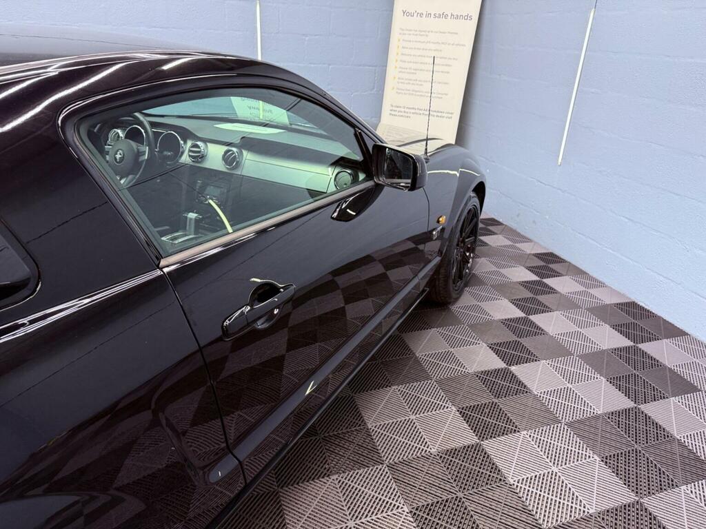Ford Mustang 4.0 Black #37
