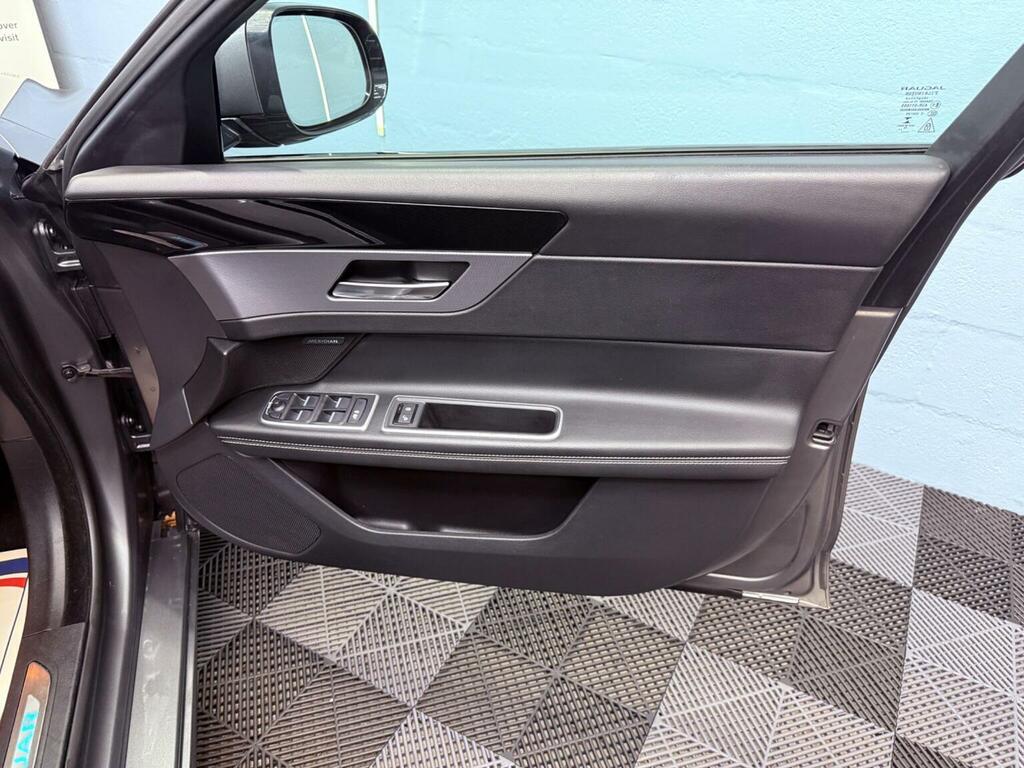 Jaguar XF 2.0I Portfolio Sportbrake Euro 6 Ss Blue #62