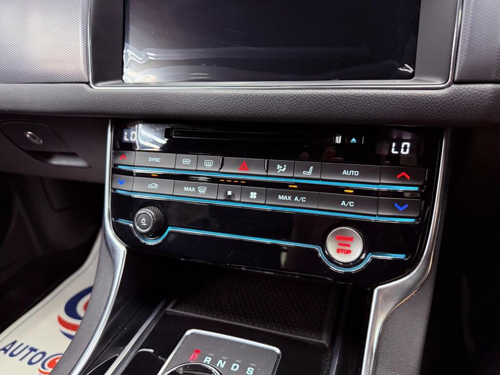 Jaguar XF 2.0I Portfolio Sportbrake Euro 6 Ss Blue #17