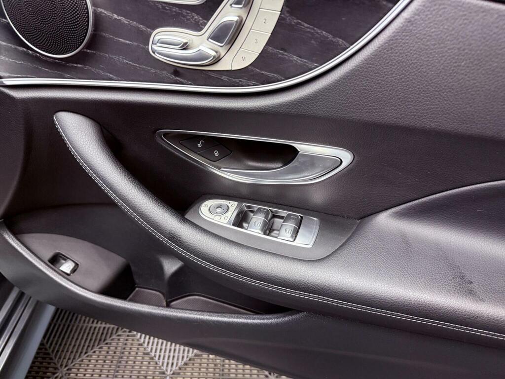 Mercedes-Benz E Class Black #61