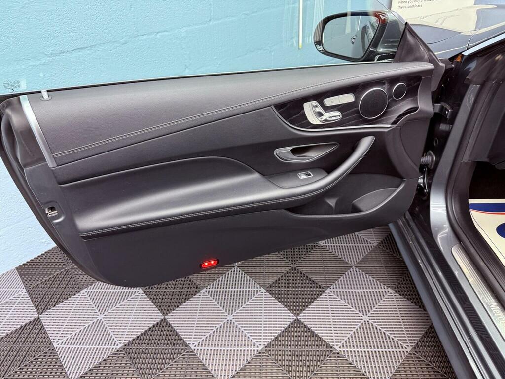 Mercedes-Benz E Class Black #40