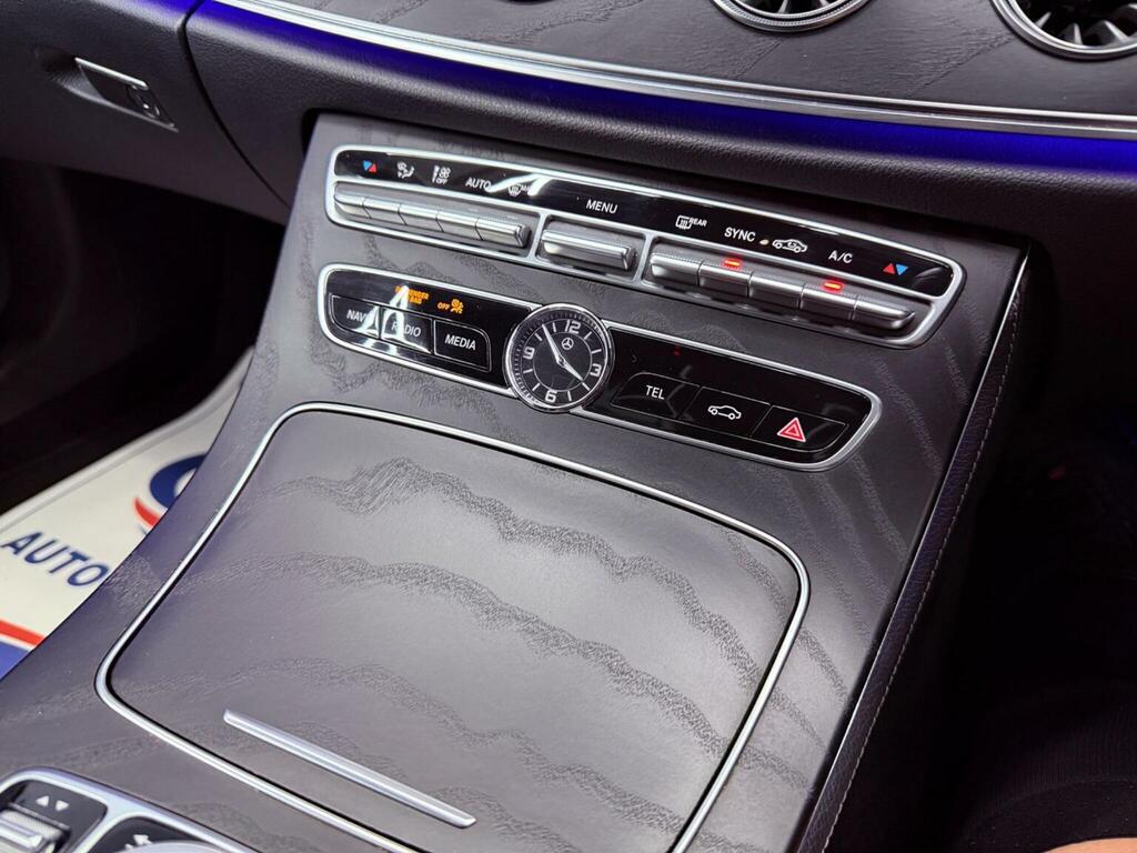 Mercedes-Benz E Class Black #30