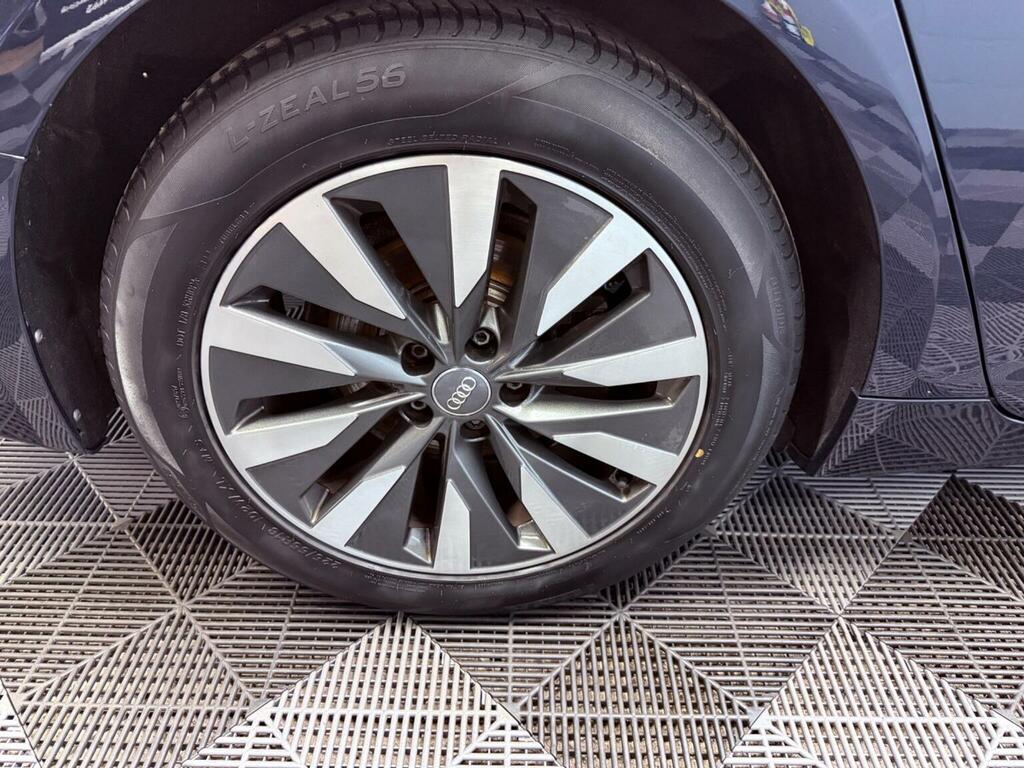 Audi A6 Avant S Line Black #48