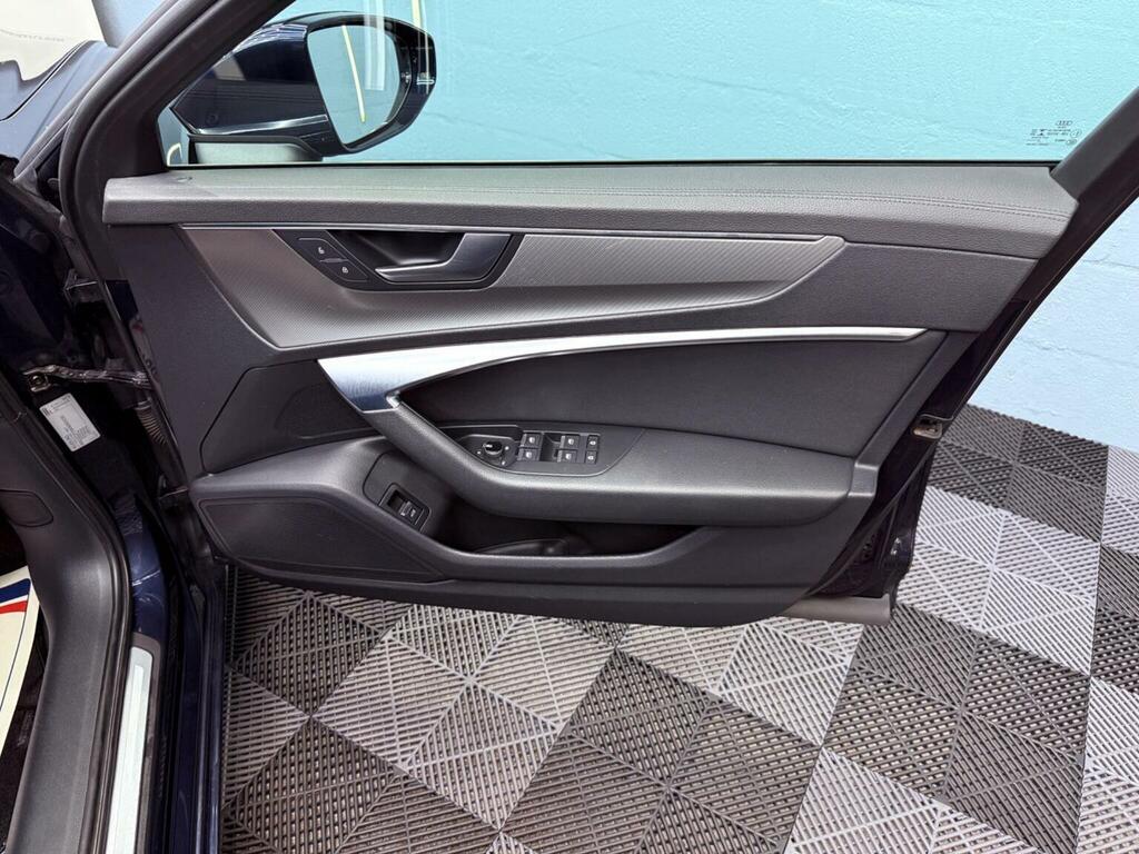 Audi A6 Avant S Line Black #60