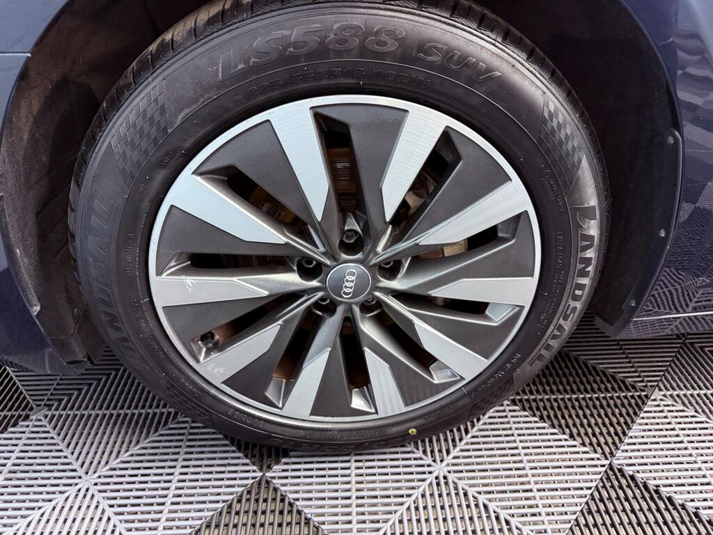 Audi A6 Avant S Line Black #29