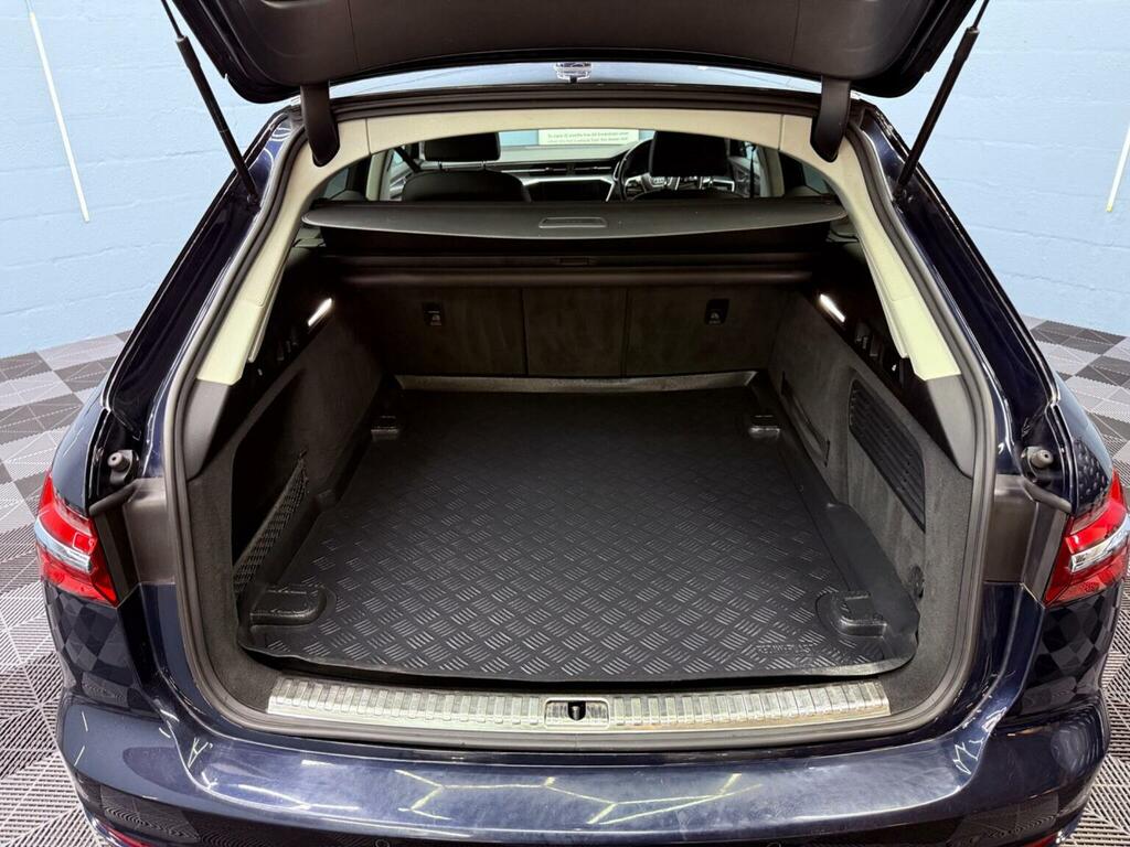 Audi A6 Avant S Line Black #44