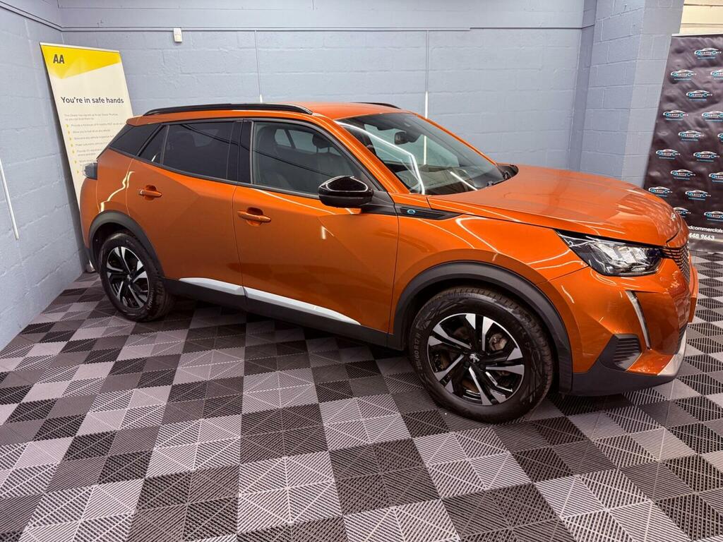 Peugeot e-2008 Suv Orange #3