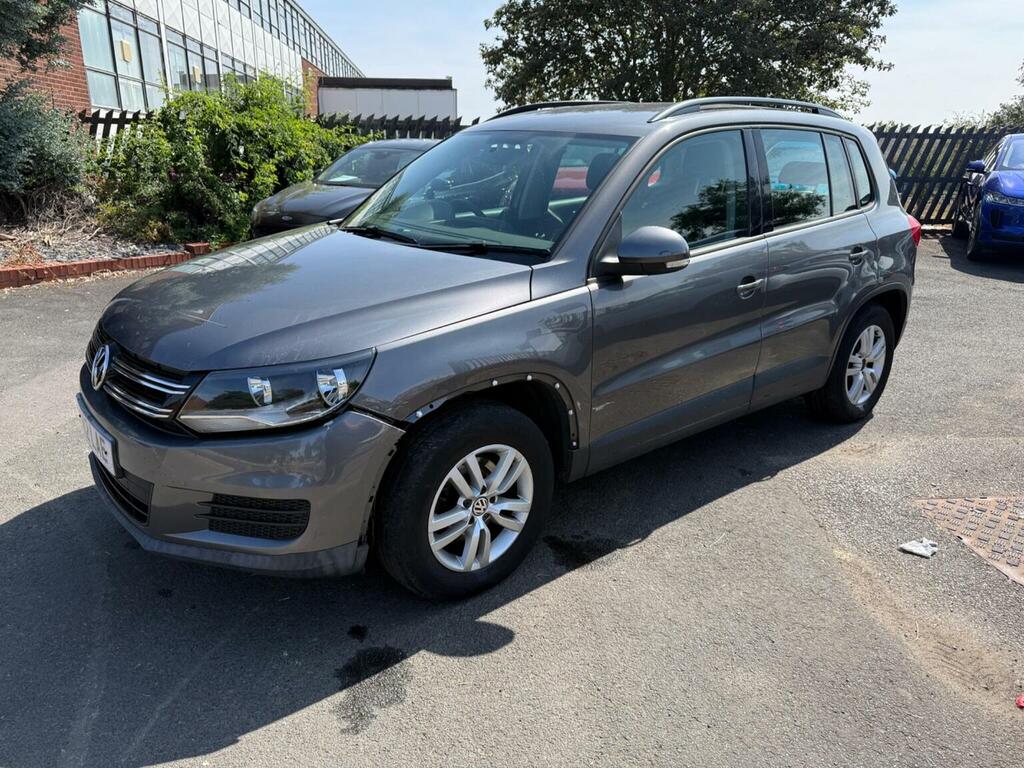 Volkswagen Tiguan 2.0 Tdi Bluemotion Tech S 2Wd Euro 5 Ss Grey