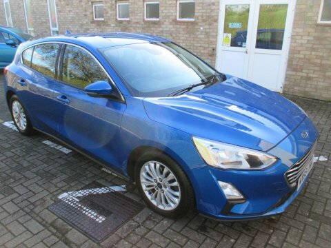 Ford Focus 1.0T Ecoboost Titanium MX68UNK Blue