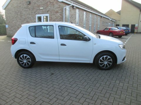 Dacia Sandero 0.9 Tce Essential White #6