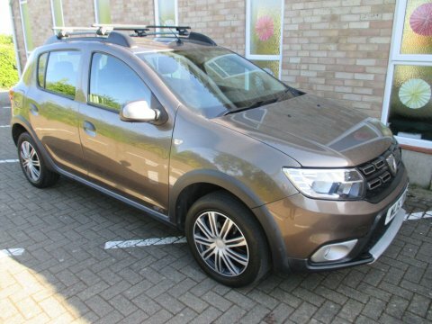 Dacia Sandero Stepway 0.9 Tce Essential Brown