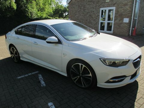 Vauxhall Insignia 2.0 Turbo D White