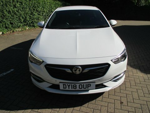 Vauxhall Insignia 2.0 Turbo D DY18OUP White #3
