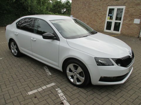 Skoda Octavia 1.5 Tsi Act White