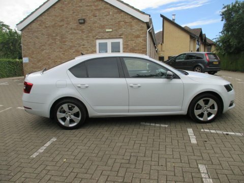 Skoda Octavia 1.5 Tsi Act GD20FTJ White #6