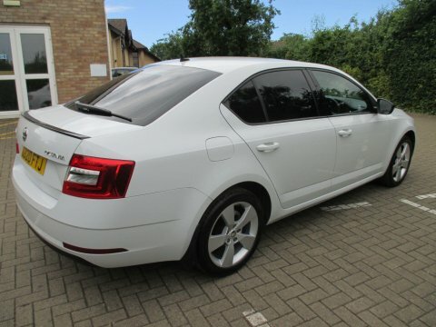 Skoda Octavia 1.5 Tsi Act GD20FTJ White #5