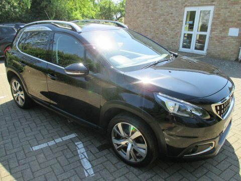 Peugeot 2008 1.2 Puretech Allure Black