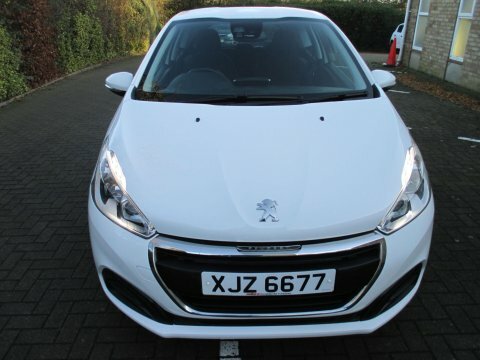 Peugeot 208 1.0 Puretech Active XJZ6677 White #3