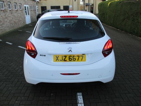 Peugeot 208 1.0 Puretech Active XJZ6677 White #4
