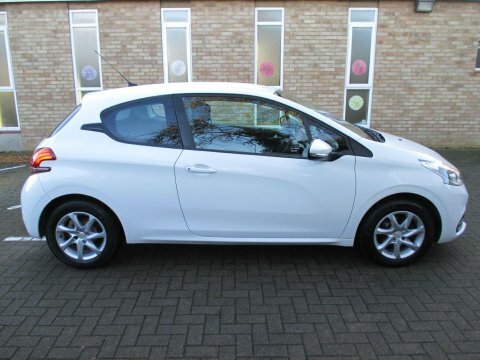 Peugeot 208 1.0 Puretech Active XJZ6677 White #6