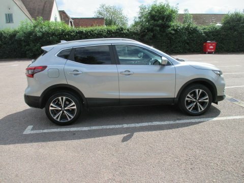 Nissan Qashqai 1.3 Dig-t N-connecta LS69LNV Silver #6