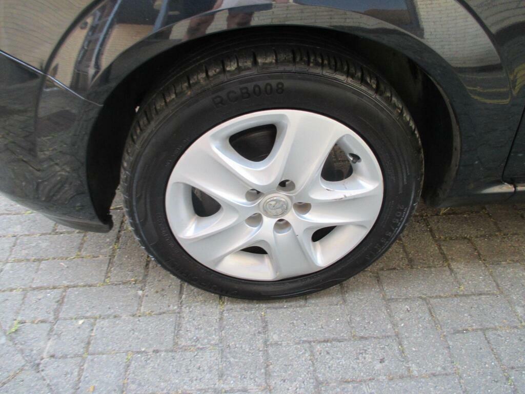 Vauxhall Zafira 1.8 16V Exclusiv Euro 5 Black #12