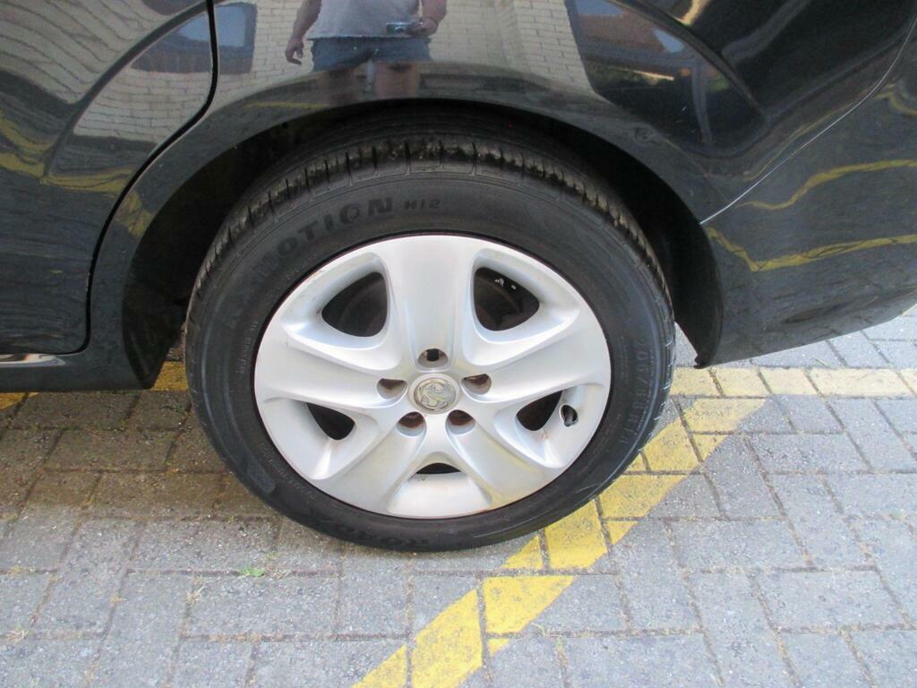 Vauxhall Zafira 1.8 16V Exclusiv Euro 5 Black #13