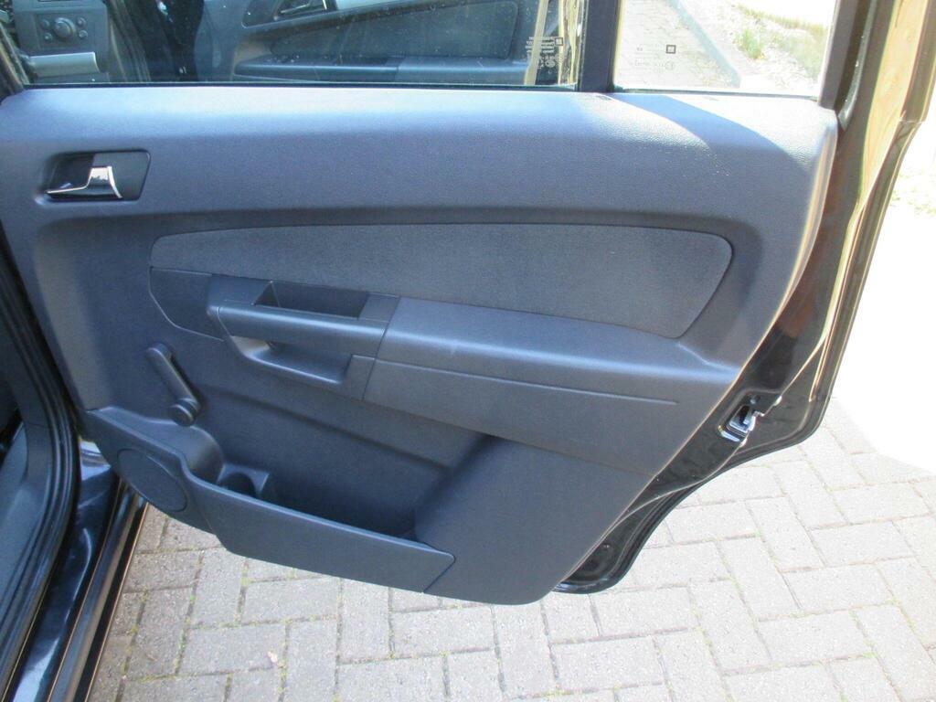 Vauxhall Zafira 1.8 16V Exclusiv Euro 5 Black #36