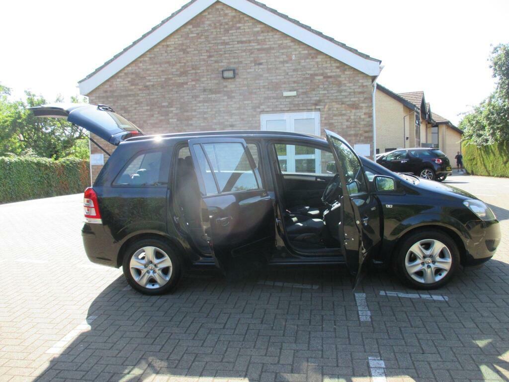 Vauxhall Zafira 1.8 16V Exclusiv Euro 5 Black #9