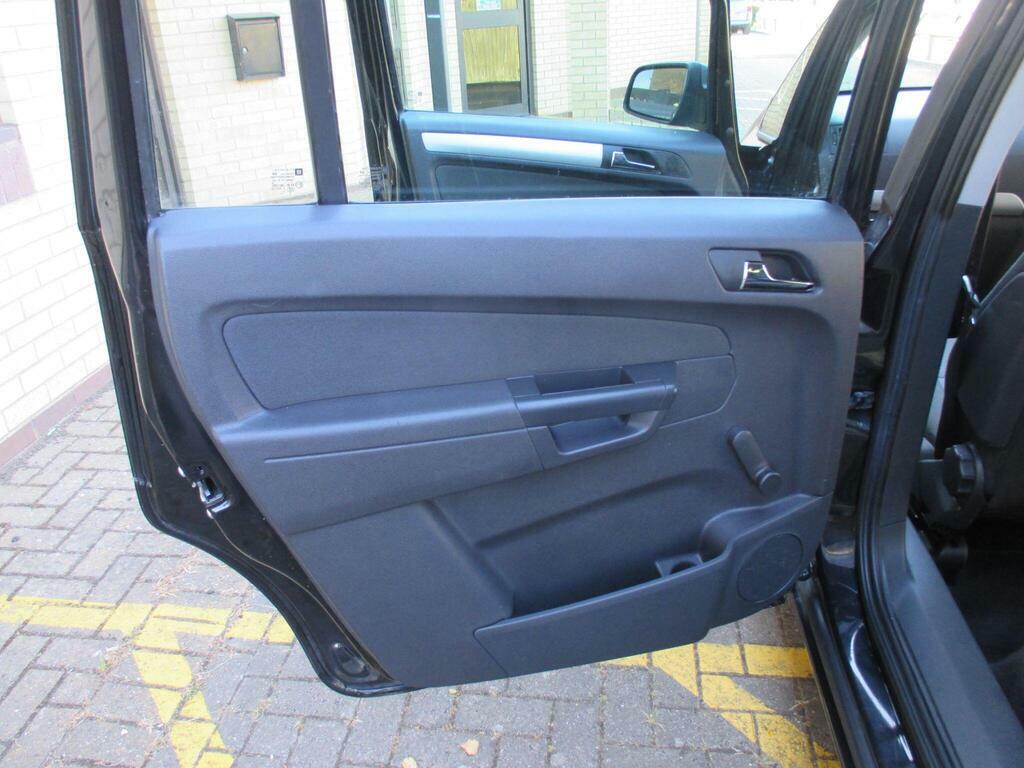 Vauxhall Zafira 1.8 16V Exclusiv Euro 5 Black #37