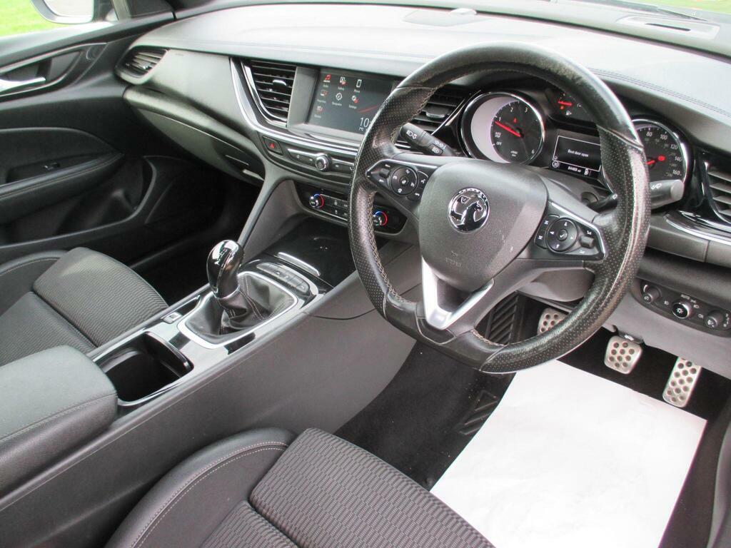 Vauxhall Insignia 2.0 Turbo D Blueinjection Sri Nav Grand Sport White #16