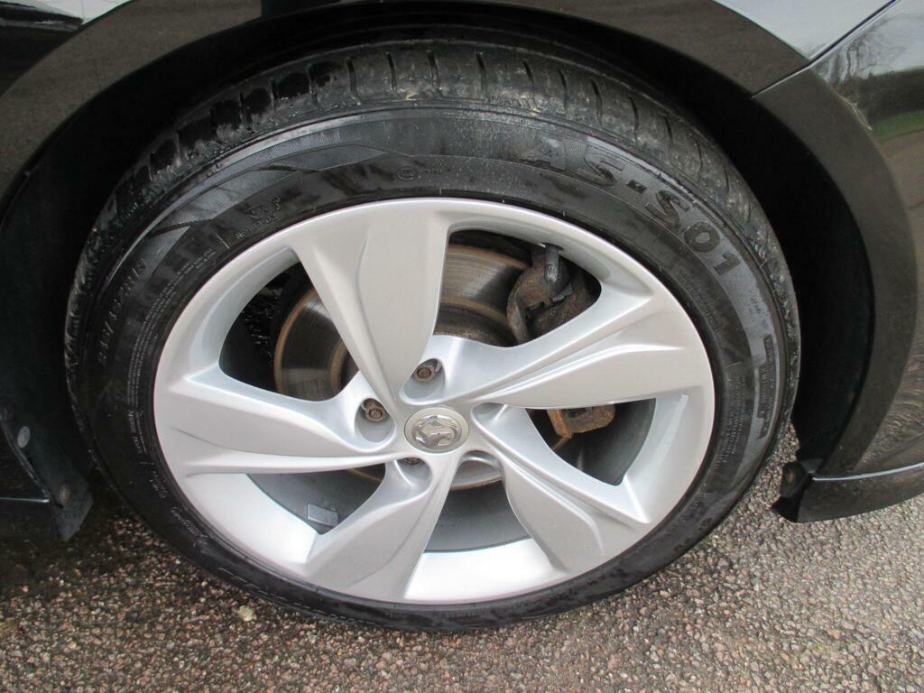 Vauxhall Insignia 2.0 Turbo D Blueinjection Sri Nav Grand Sport White #11