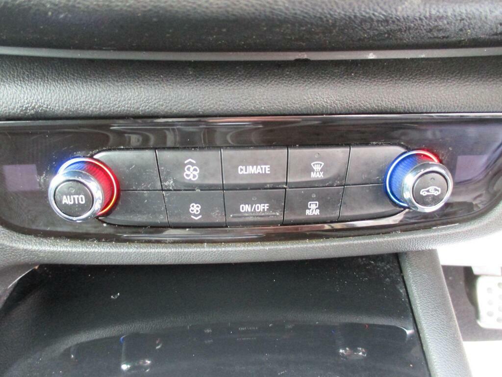 Vauxhall Insignia 2.0 Turbo D Blueinjection Sri Nav Grand Sport White #20