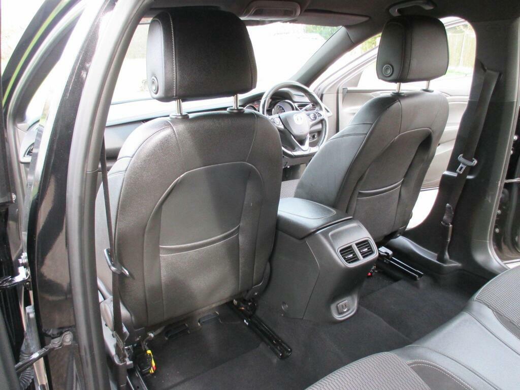 Vauxhall Insignia 2.0 Turbo D Blueinjection Sri Nav Grand Sport White #31