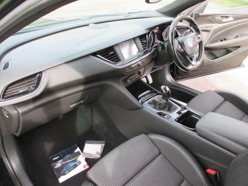 Vauxhall Insignia 2.0 Turbo D Blueinjection Sri Nav Grand Sport White #15