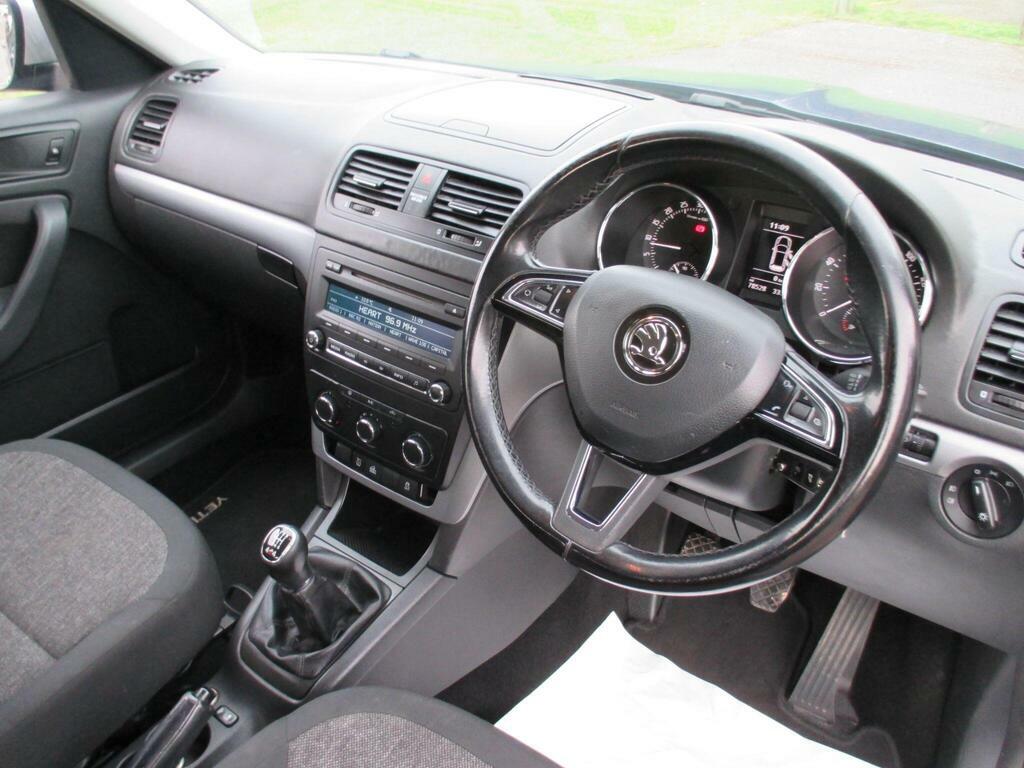 Skoda Yeti 2.0 Tdi Laurin Klement Outdoor White #16