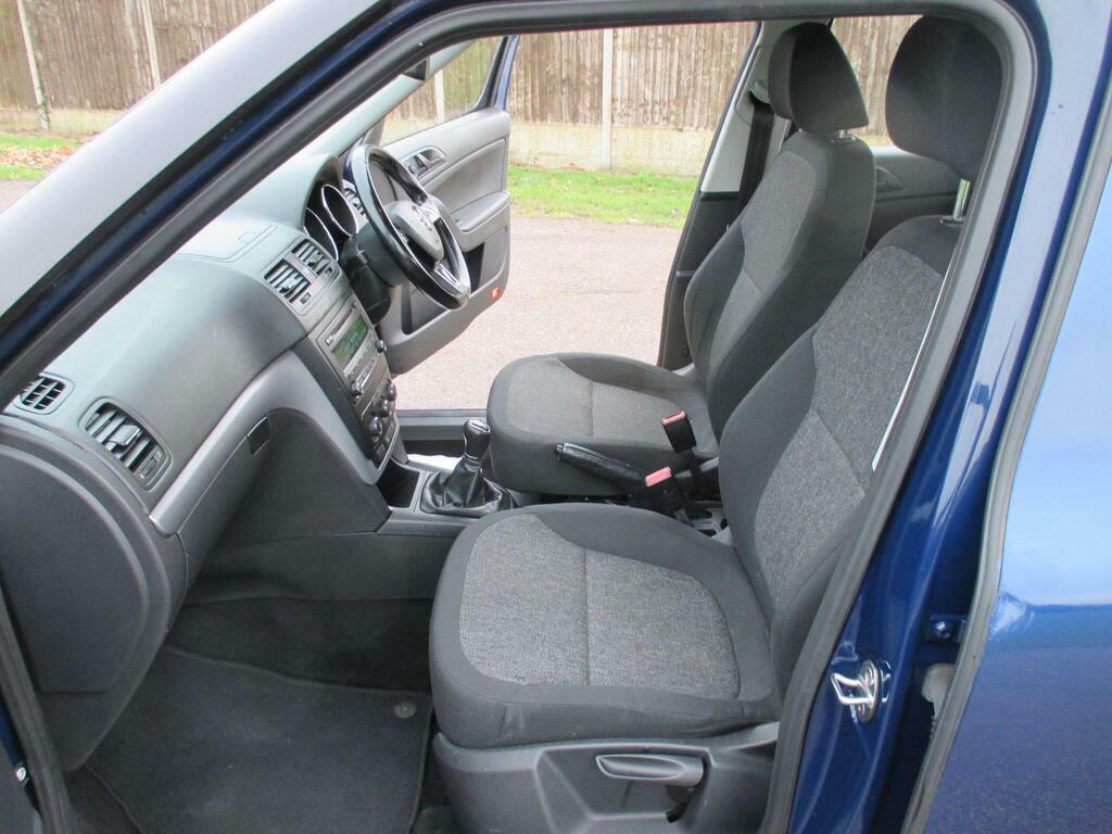 Skoda Yeti 2.0 Tdi Laurin Klement Outdoor White #24