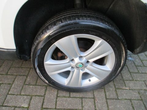 Skoda Yeti Suv Silver #13