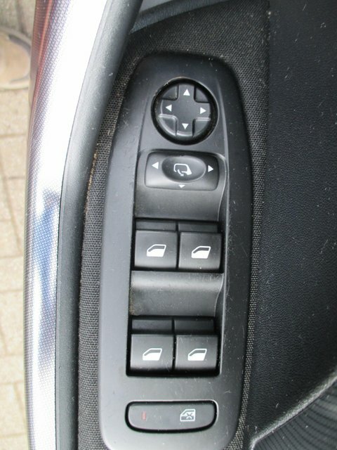 Peugeot 2008 2008 1.6 E-hdi Grey #43