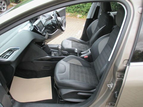 Peugeot 2008 2008 1.6 E-hdi Grey #26