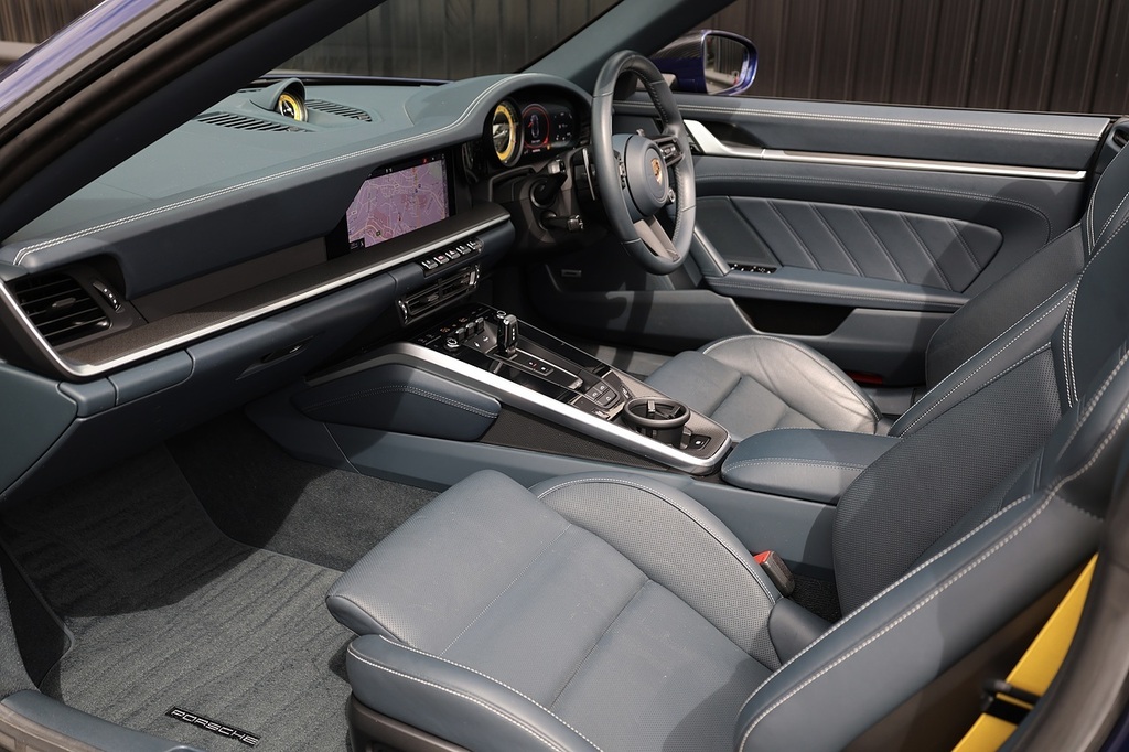 Porsche 911 911 Turbo S Convertible Blue #3
