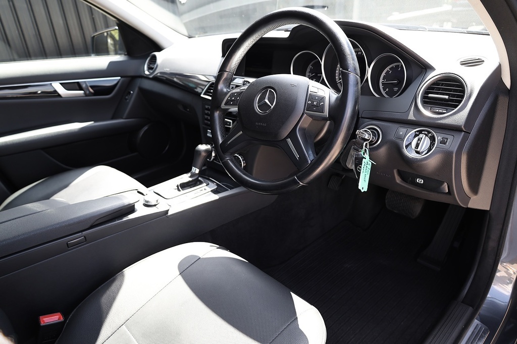 Mercedes-Benz C Class Coupe 1.6 C180 Blueefficiency Amg Sport 201262 White #11