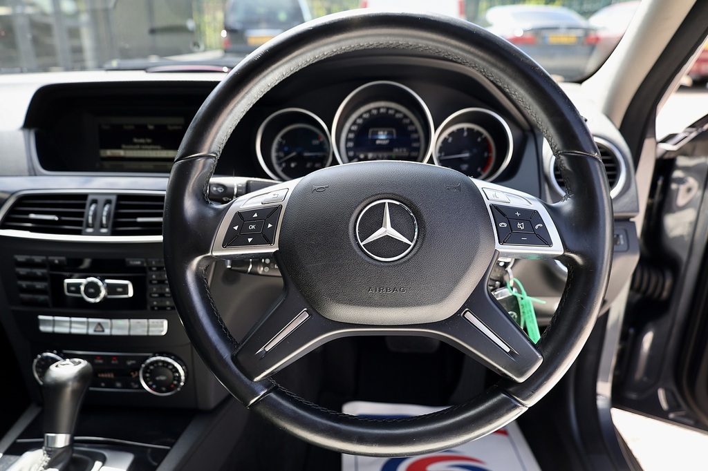Mercedes-Benz C Class Coupe 1.6 C180 Blueefficiency Amg Sport 201262 White #17