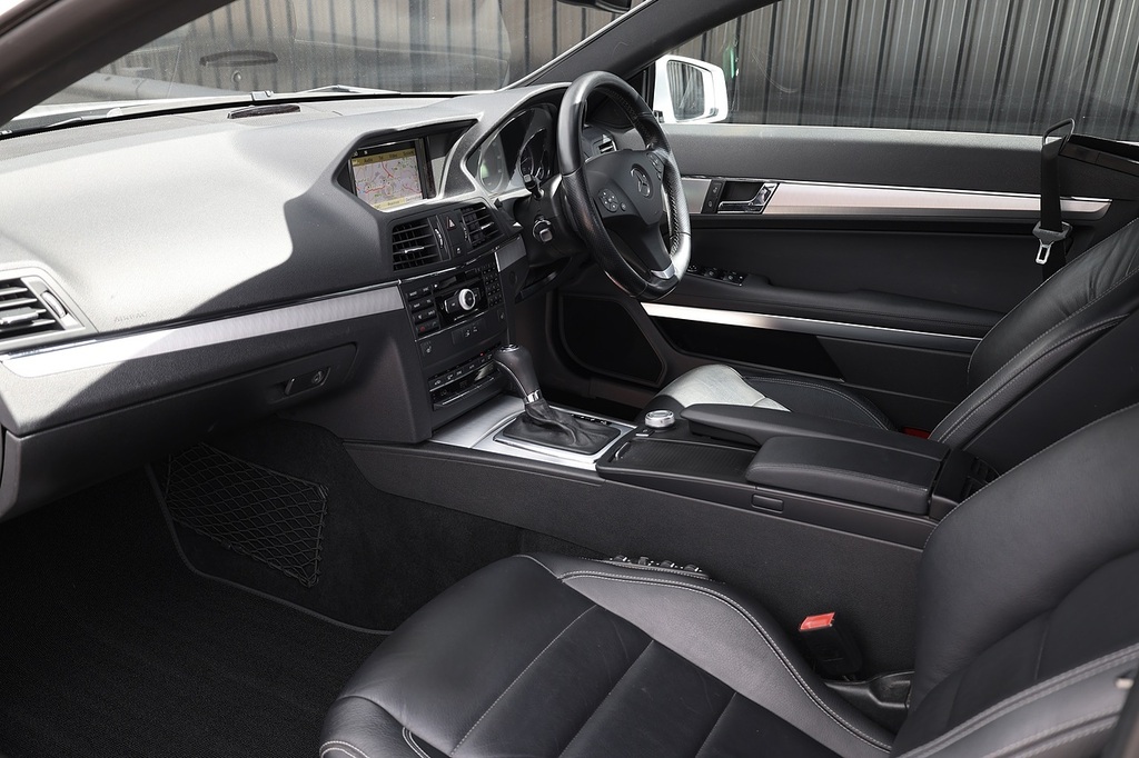 Mercedes-Benz E Class E350 Cdi Amg Sport Coupe Silver #3